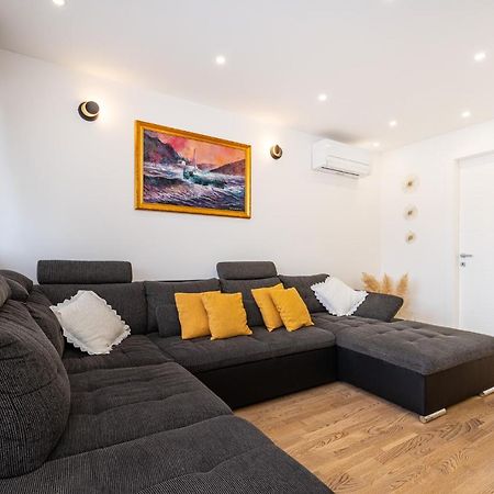 M&F Luxury Apartment Zadar Buitenkant foto